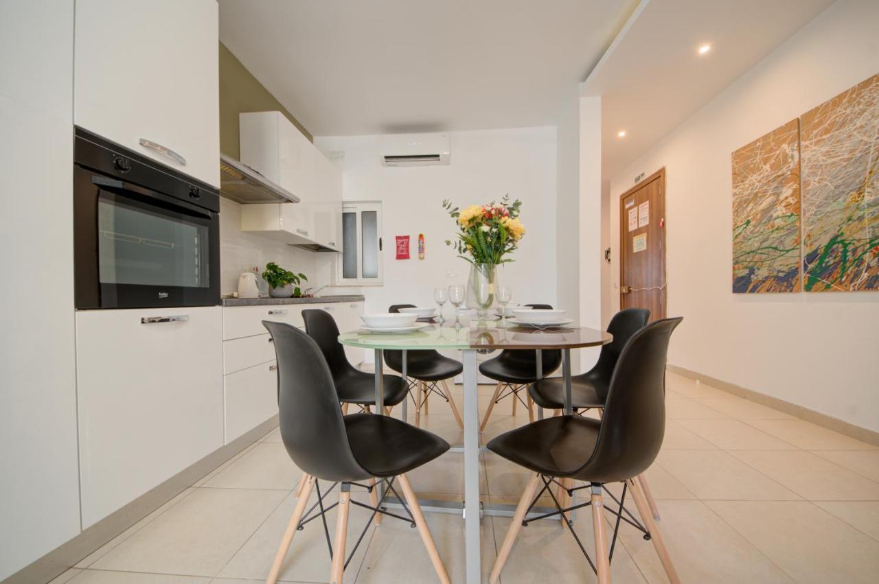 Azure Haven - Gzira Apartments And Penthouse By Shortletsmalta Exterior photo