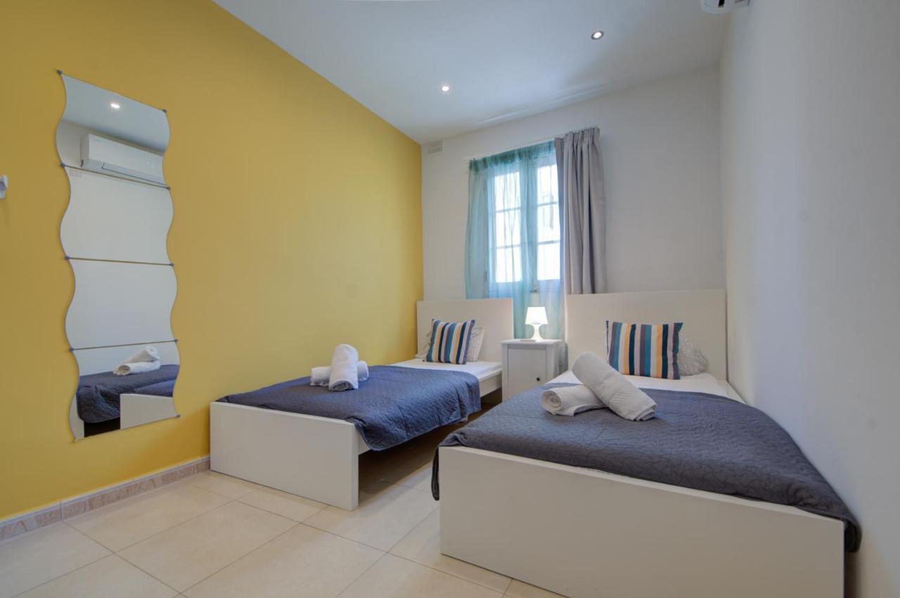 Azure Haven - Gzira Apartments And Penthouse By Shortletsmalta Exterior photo